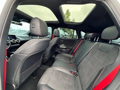 Used 2025 Mercedes-Benz GLA 35 AMG 4MATIC image 13