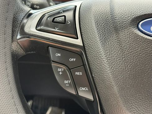 Used 2020 Ford Fusion SE FWD image 28