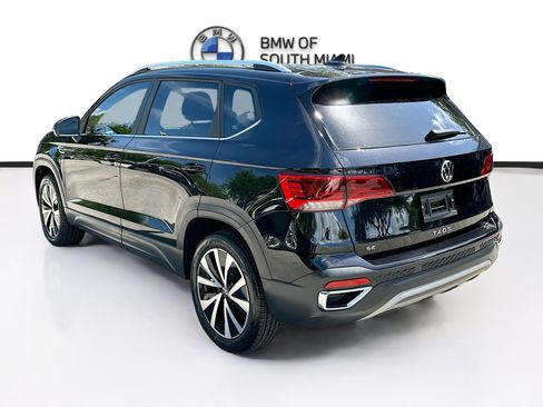 Used 2023 Volkswagen Taos SE image 5