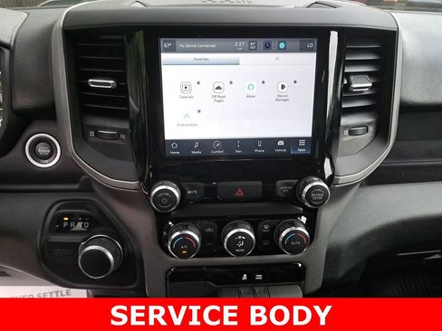 Used 2024 RAM 2500 Tradesman w/ Chrome Appearance Group image 23