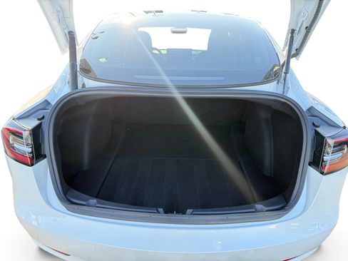 Used 2022 Tesla Model 3 Long Range image 17