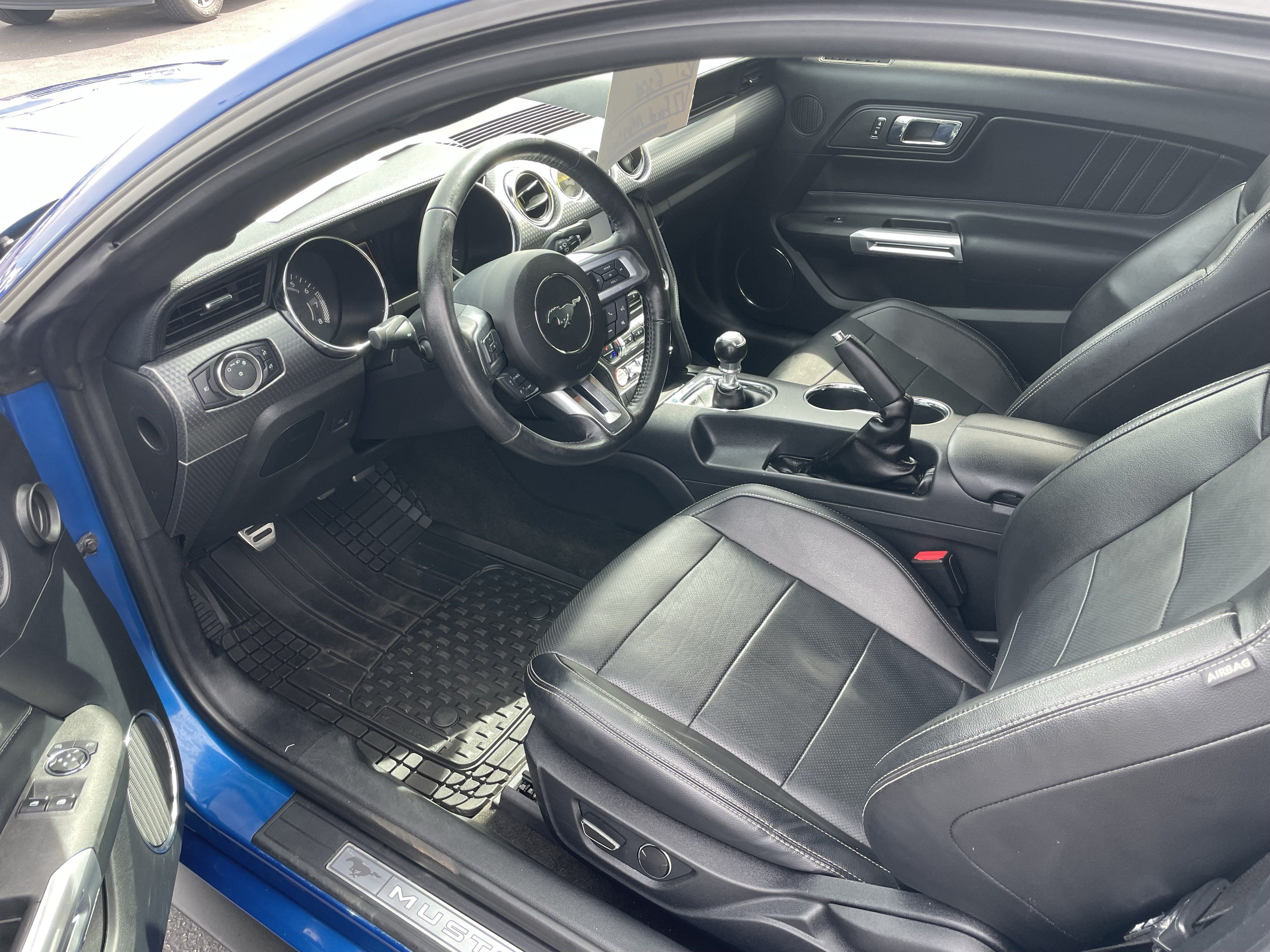 Used 2017 Ford Mustang GT Premium w/ GT Performance Package RWD image 13