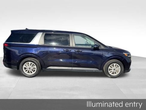 Certified 2024 Kia Carnival LX image 9