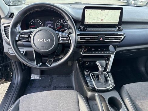 Used 2022 Kia Seltos S image 17