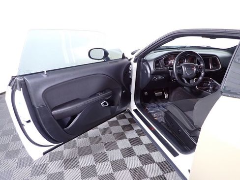 Used 2018 Dodge Challenger R/T Scat Pack RWD image 20