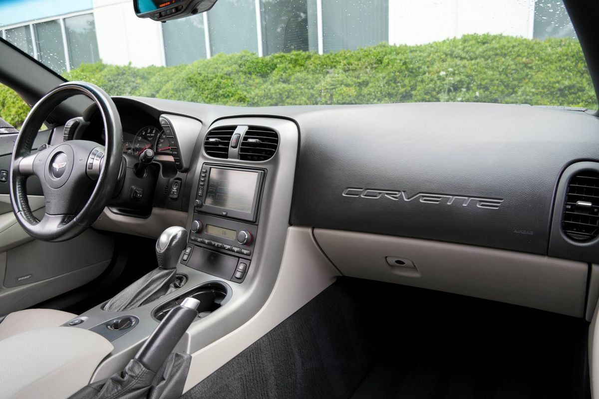 Used 2007 Chevrolet Corvette Convertible w/ Preferred Equipment Group RWD image 7