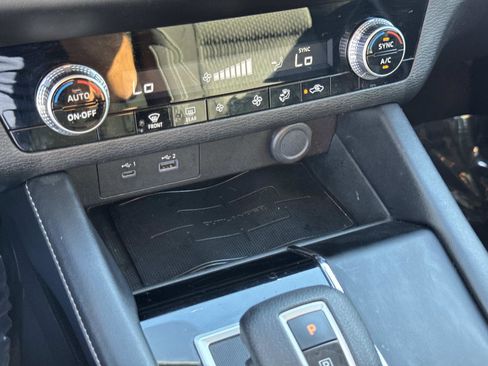 Used 2022 Mitsubishi Outlander ES image 22