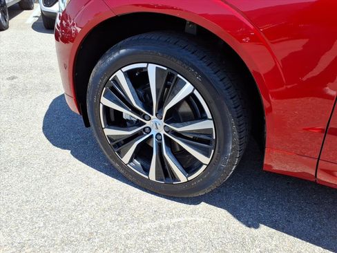Certified 2024 Volvo XC60 B5 Ultimate w/ Climate Package AWD/4WD image 9