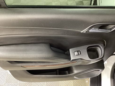 Used 2019 GMC Yukon XL SLT w/ Open Road Package AWD/4WD image 15