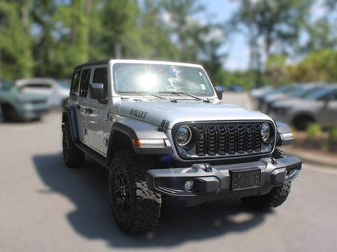 Used 2024 Jeep Wrangler Unlimited Sport AWD/4WD image 15