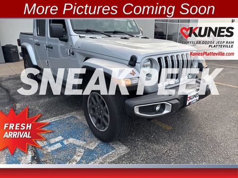 Certified 2023 Jeep Gladiator Overland image 3