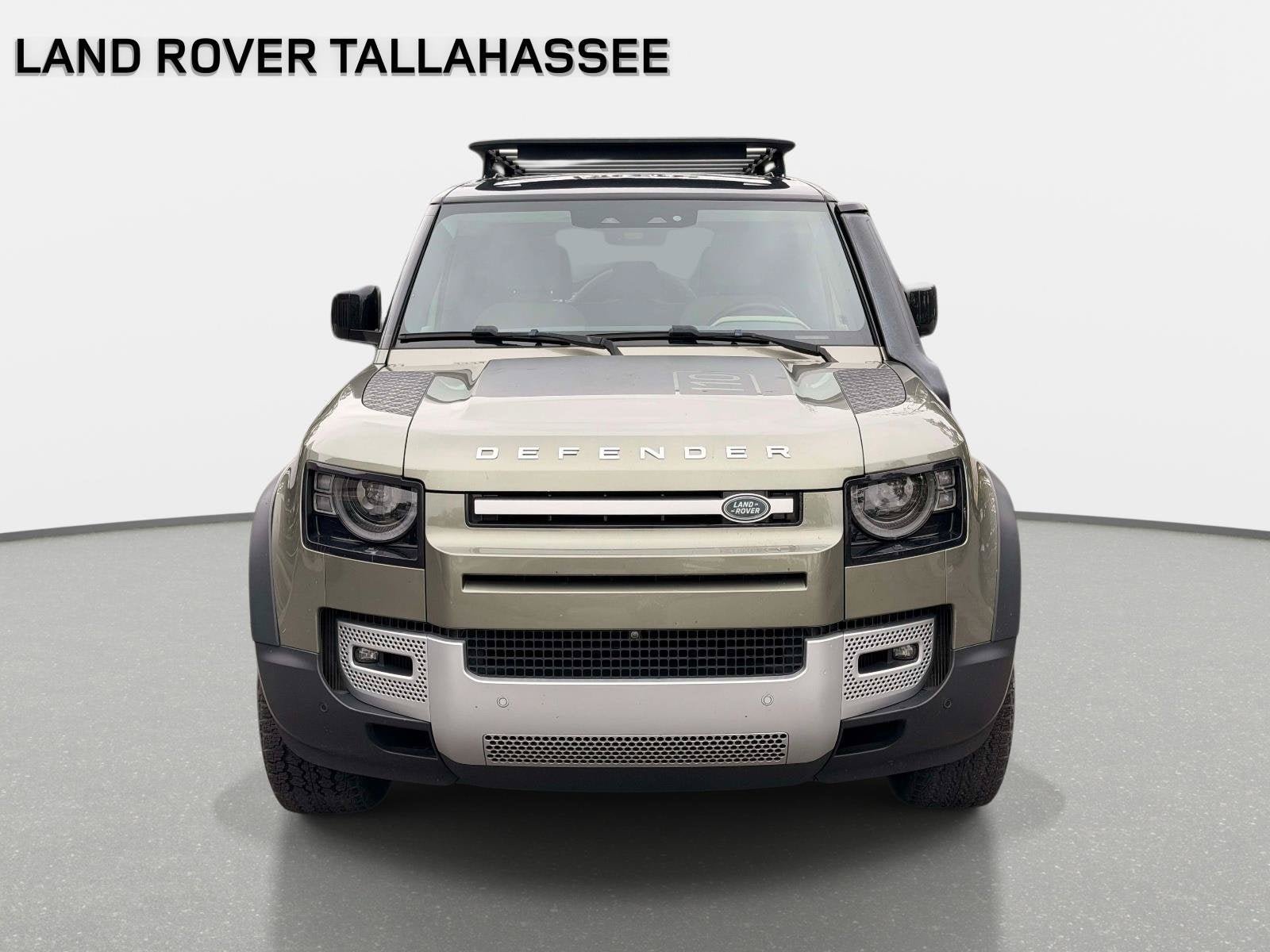 Used 2023 Land Rover Defender 110 SE AWD/4WD image 2