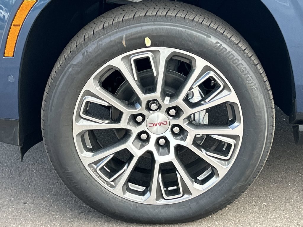 New 2026 GMC Yukon Denali w/ Denali Reserve Package AWD/4WD image 34