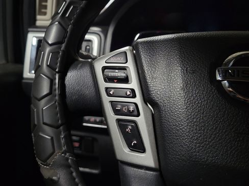 Used 2019 Nissan Titan SV AWD/4WD image 24