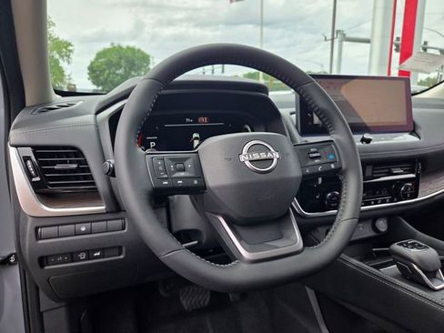 New 2026 Nissan Rogue Platinum AWD/4WD image 10