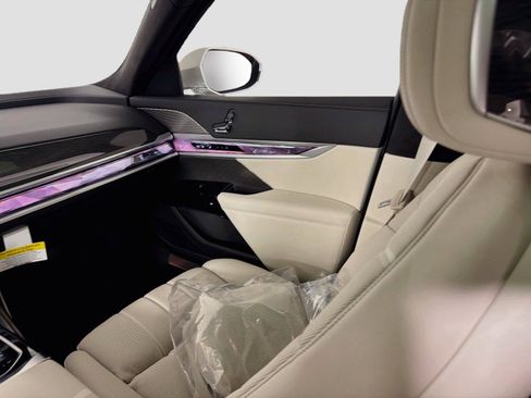 New 2026 BMW i7 eDrive50 w/ Executive Package RWD image 25