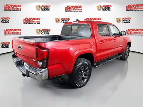 Certified 2021 Toyota Tacoma SR5 image 14