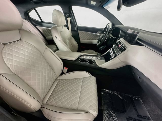 Used 2023 Genesis G70 3.3T w/ Sport Prestige Package RWD image 29