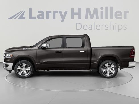 Used 2022 RAM 1500 Laramie AWD/4WD image 3