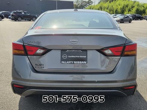 Used 2025 Nissan Altima 2.5 SV FWD image 7