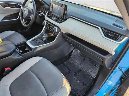 Used 2019 Toyota RAV4 XLE Premium w/ Cold Weather Package image 19