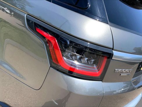 Used 2018 Land Rover Range Rover Sport HSE AWD/4WD image 27