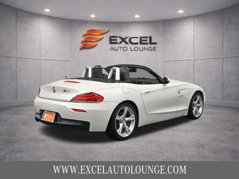 Used 2012 BMW Z4 sDrive28i RWD image 9