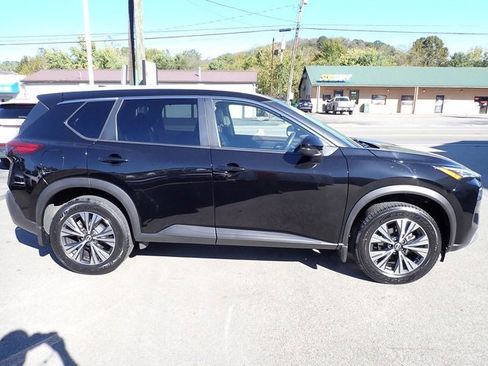 Used 2022 Nissan Rogue SV w/ SV Premium Package image 8