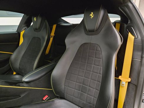 Used 2024 Ferrari Roma RWD image 28