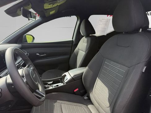 Certified 2025 Hyundai Santa Cruz SE FWD image 9