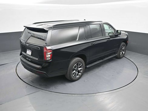 Used 2024 Chevrolet Suburban Z71 w/ Luxury Package image 34