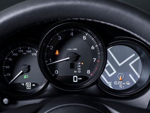 Certified 2025 Porsche Macan image 21