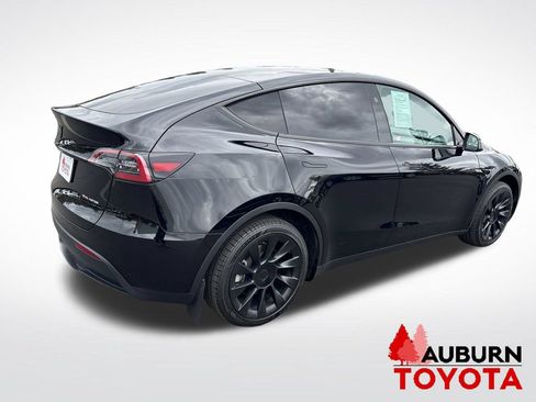Used 2024 Tesla Model Y Long Range AWD/4WD image 7