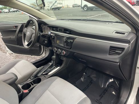 Used 2016 Toyota Corolla L FWD image 27