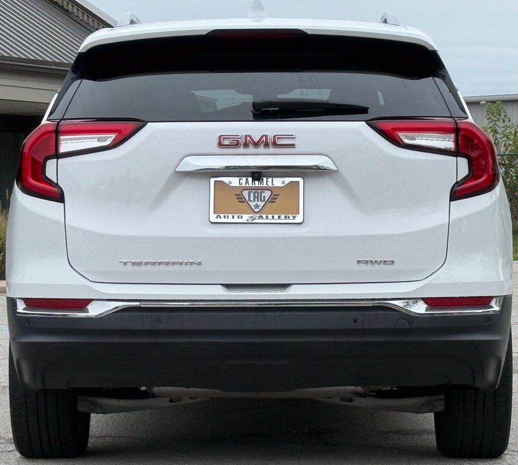 Used 2022 GMC Terrain SLT w/ Infotainment Package II AWD/4WD image 4