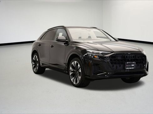 Certified 2024 Audi Q8 Premium w/ Black Optic Package image 7