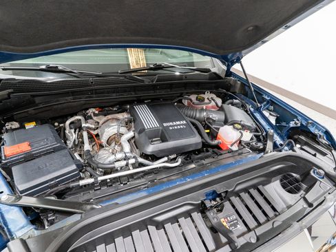 Used 2024 GMC Sierra 1500 SLT w/ SLT Premium Package image 32