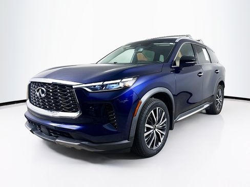 Used 2023 INFINITI QX60 Sensory w/ Cargo Package FWD image 4