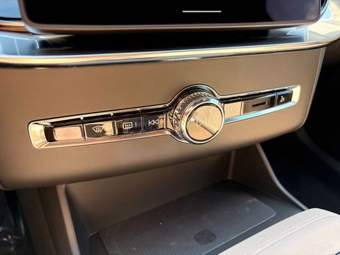 New 2026 Volvo XC90 B5 Core w/ Protection Package image 17