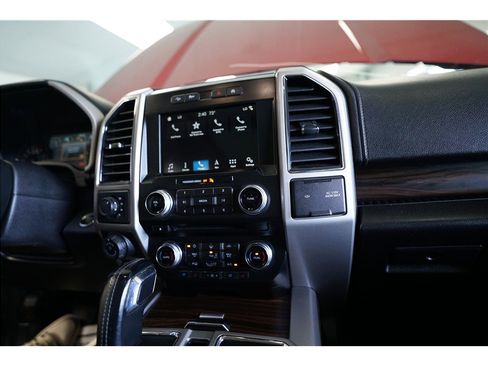 Used 2017 Ford F150 Lariat w/ Equipment Group 502A Luxury image 22