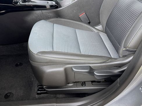 Used 2025 Chevrolet Trax LT w/ LT Convenience Package image 20