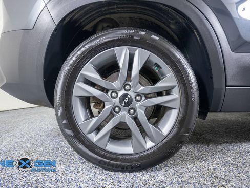 Used 2023 Kia Seltos S w/ Navigation Package AWD/4WD image 44