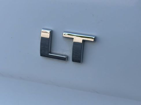 Certified 2023 Chevrolet Equinox LT FWD image 33