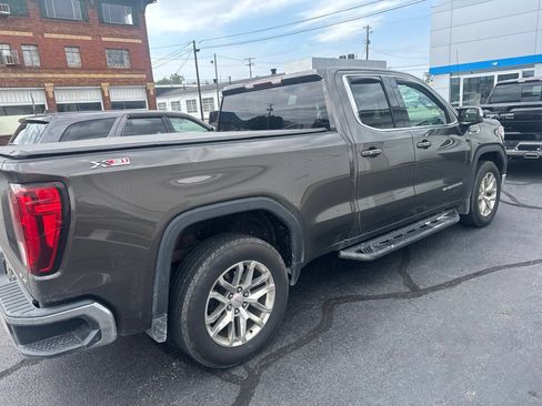Used 2019 GMC Sierra 1500 SLE w/ SLE Value Package AWD/4WD image 4
