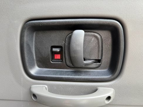 Used 2019 GMC Savana 3500 LS RWD image 25