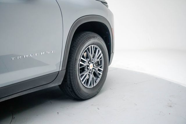 Used 2026 Chevrolet Traverse LT AWD/4WD image 11