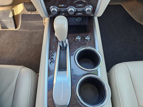 Used 2015 Nissan Pathfinder Platinum image 30