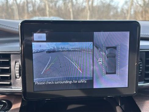 Certified 2023 Ford Explorer Platinum w/ Class IV Trailer Tow Package image 24