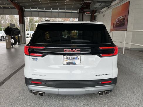 Used 2025 GMC Acadia Elevation image 7