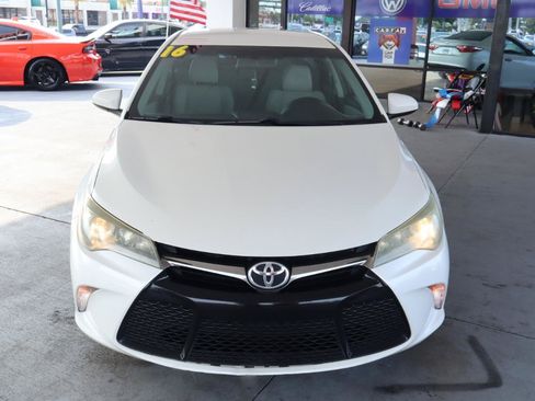 Used 2016 Toyota Camry SE FWD image 10